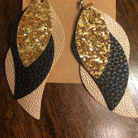 BN long  tri- layer dangle earrings gold and black leather with shimmering gold - Picture 2 of 3